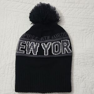 Unisex Black New York Empire State Building Beanie with Pom Pom (One Size) NW0T